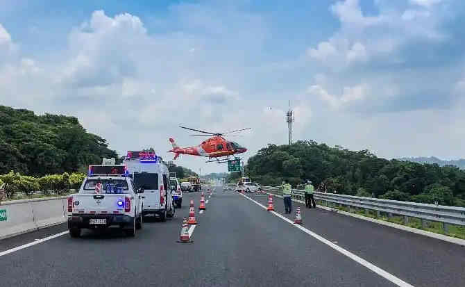 泾阳高速公路汽车救援案例